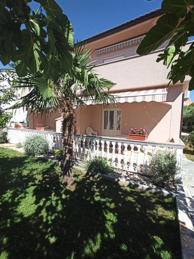 Apartmani Vesna Krk Town Dış mekan fotoğraf