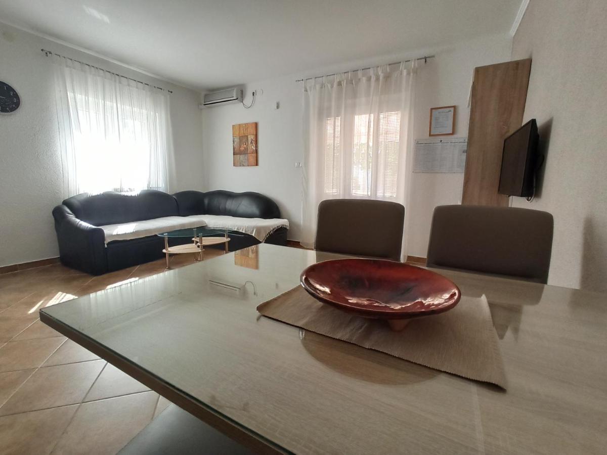 Apartmani Vesna Krk Town Dış mekan fotoğraf