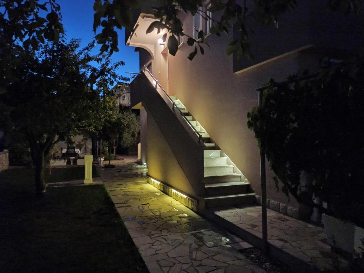 Apartmani Vesna Krk Town Dış mekan fotoğraf