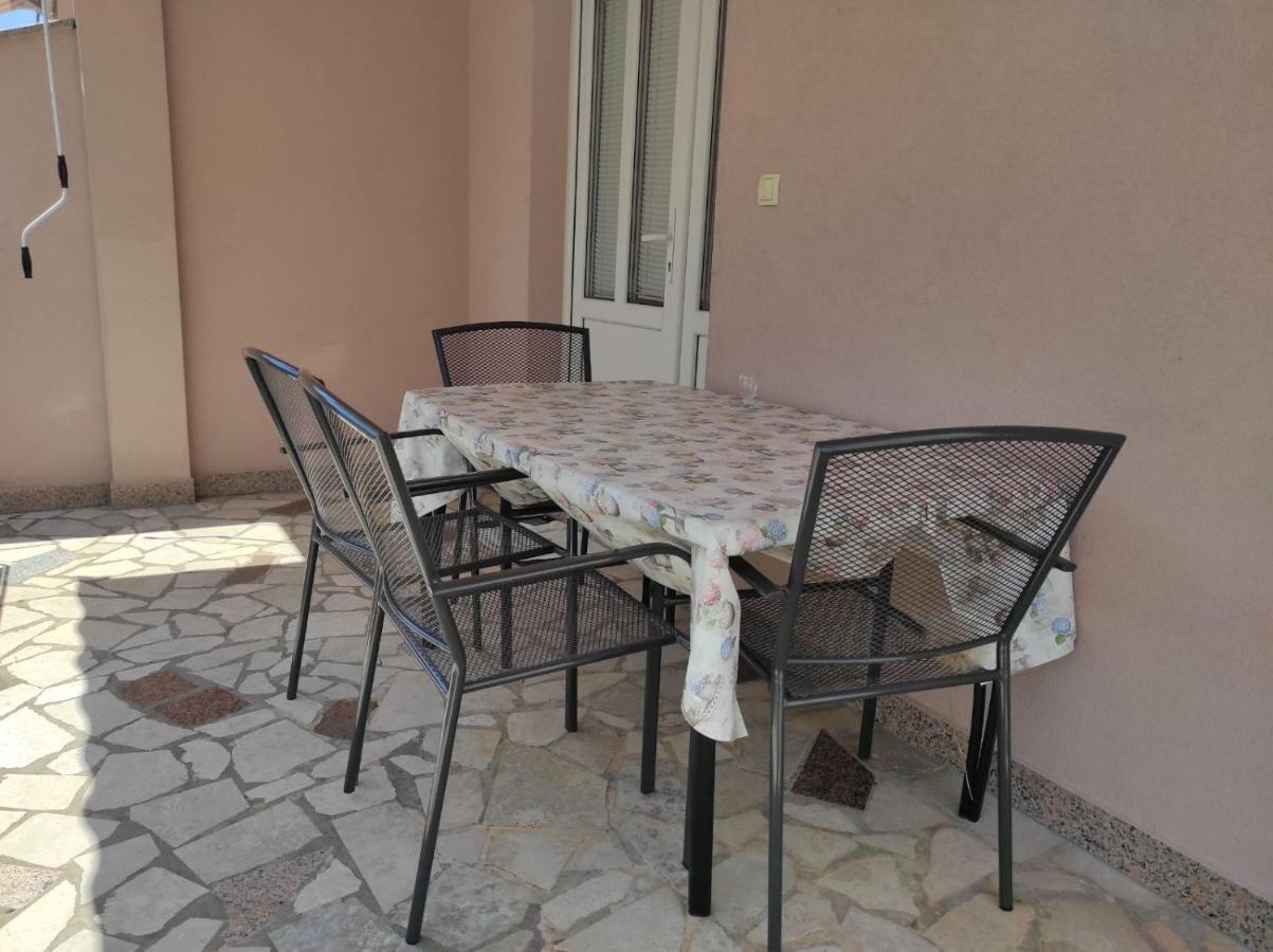Apartmani Vesna Krk Town Dış mekan fotoğraf