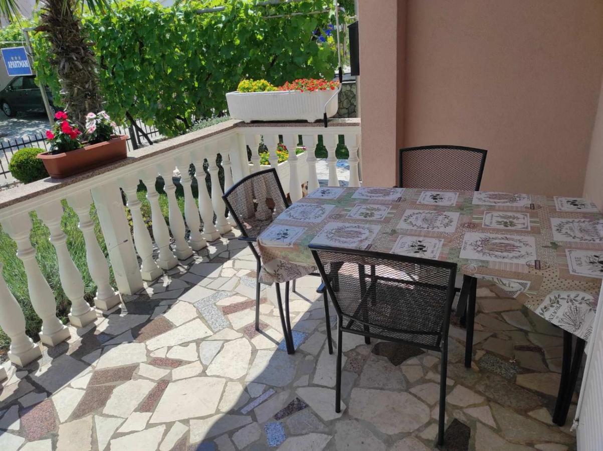 Apartmani Vesna Krk Town Dış mekan fotoğraf